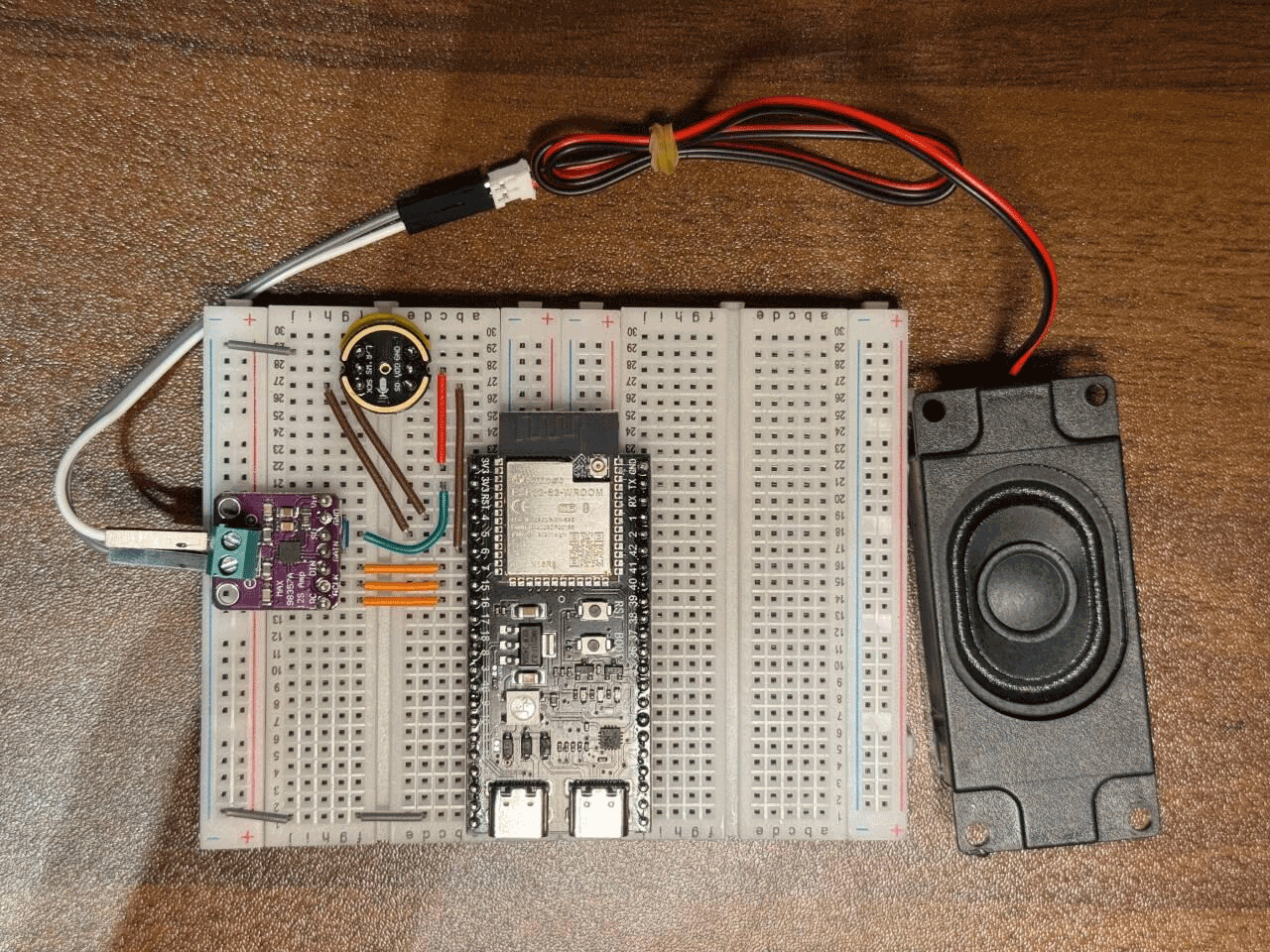 面包板44引脚接线完成图
