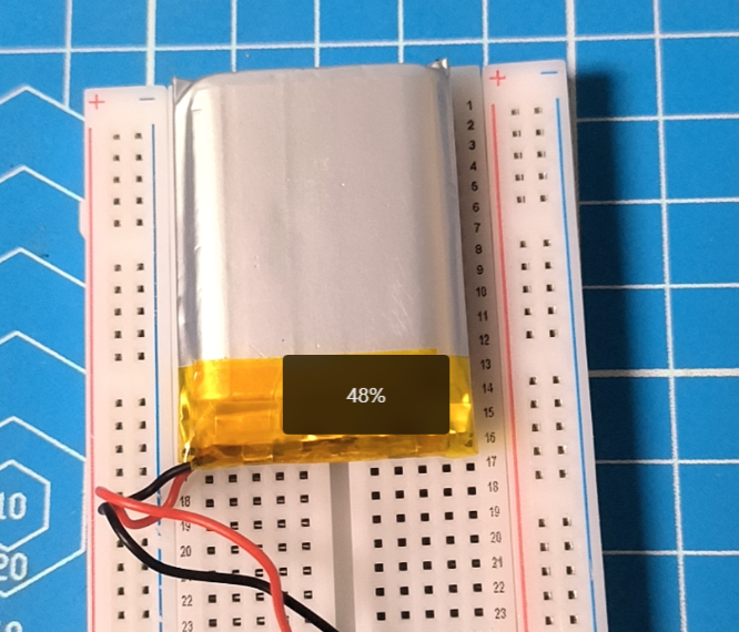 锂电池背面贴上双面胶固定